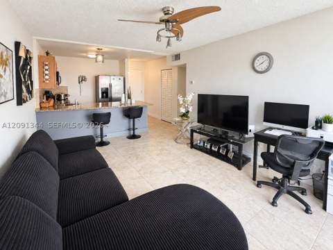 4550 NW 9th St 901E, Miami FL - photo 8 of 28
