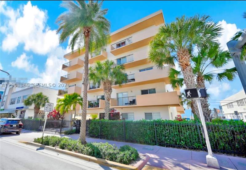 2 bedroom Condominium at 1150 Collins Ave 404, Collins Vista Condo, Miami Beach — photo 2