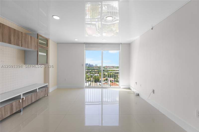 2 bedroom Condominium at 3000 Coral Way 1110, The Aston Condo, Miami — photo 4