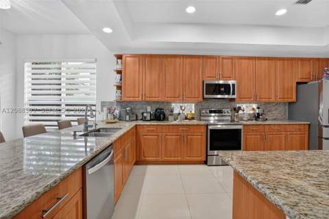 241 NE 33rd Ter, Homestead FL - photo 21 of 43