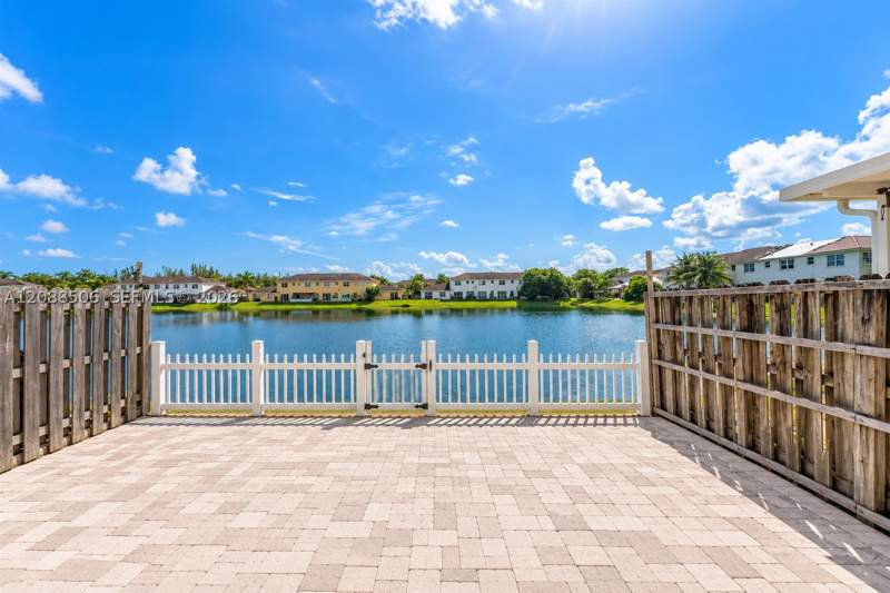 4 bedroom Townhouse at 967 NE 42nd Ave, Floridian Isles South, Homestead — photo 5
