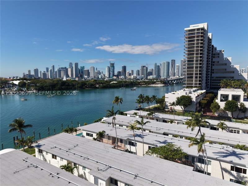 1 bedroom StockCooperative at 1130 Venetian Way 1D, Sandpiper Villas Co-Op, Miami — photo 3