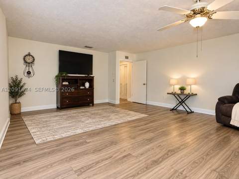 15170 SW 153rd Pl, Miami FL - photo 11 of 16