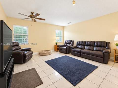 15170 SW 153rd Pl, Miami FL - photo 7 of 16