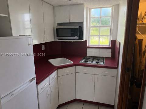6484 Indian Creek Dr 103, Miami Beach FL - photo 6 of 11