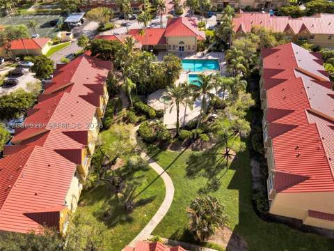 18316 NW 68th Ave I, Hialeah FL - photo 17 of 18
