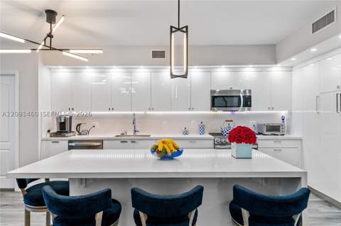 17555 Atlantic Blvd Uph3, Sunny Isles Beach FL - photo 23 of 69