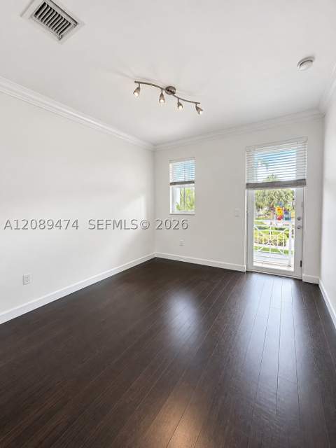 7439 NW 107th Path, Doral FL - photo 8 of 10