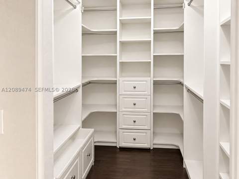 7439 NW 107th Path, Doral FL - photo 9 of 10