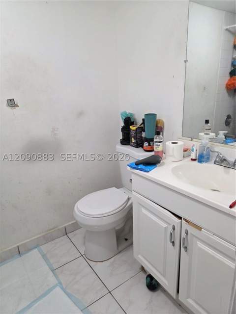 2565 W 56th St 206, Hialeah FL - photo 13 of 14