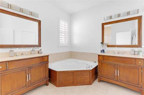 7475 NW 116th Ave, Doral FL - photo 16 of 42