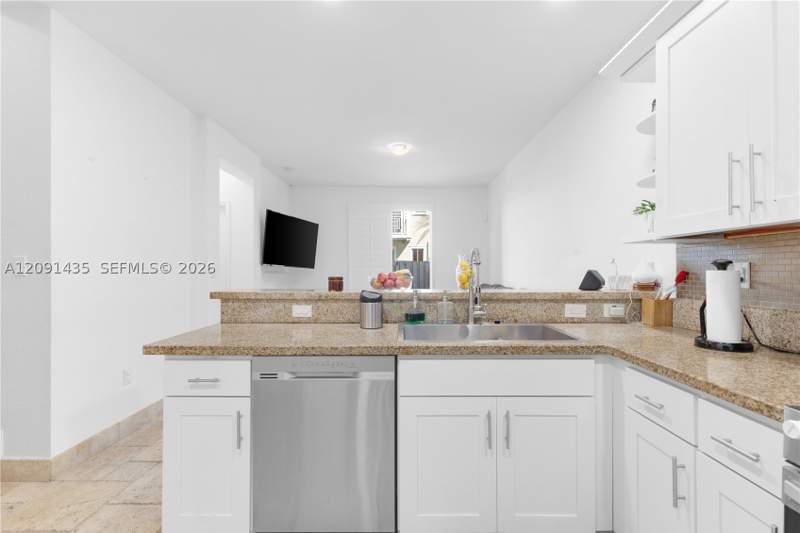 3 bedroom Townhouse at 7475 NW 116th Ave, Reserve At Doral West, Doral — photo 3