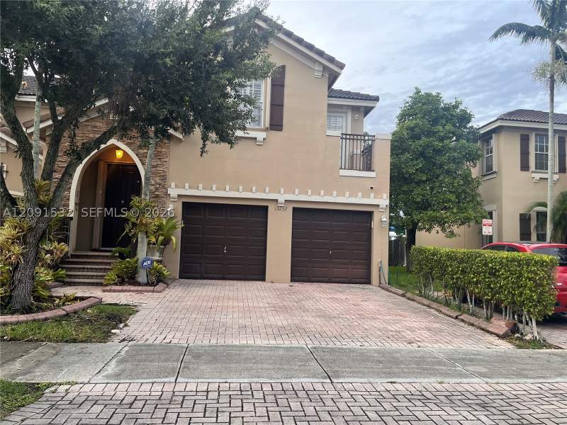 4 bedroom Townhouse at 15257 SW 8th Way, Emerald Isles, Miami — photo 4