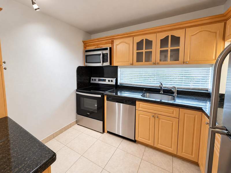 2 bedroom Condominium at 17021 N Bay Road Unit 229, Plaza Of Americas Condo Pa, Sunny Isles Beach — photo 5
