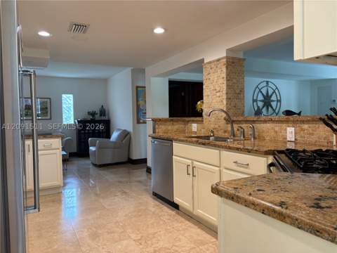 6610 SW 104th Ct, Miami FL - photo 15 of 99
