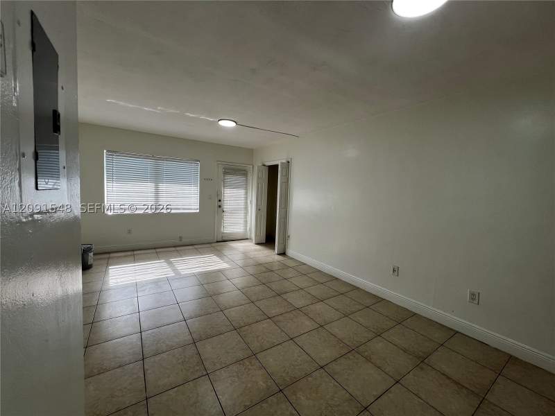 2 bedroom Condominium at 2072 NE 169th St 8, 2072 NE 169 St Corp Condo, North Miami Beach — photo 5