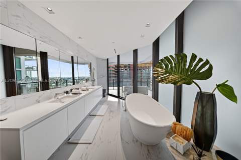1000 NE Biscayne Blvd 2202, Miami FL - photo 24 of 50