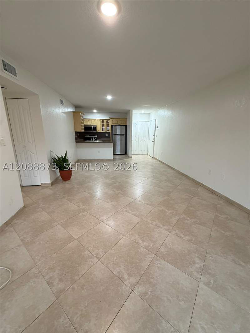 2 bedroom Condominium at 10115 NW 9th St Cir 6-106, Las Brisas Village Condo, Miami — photo 3