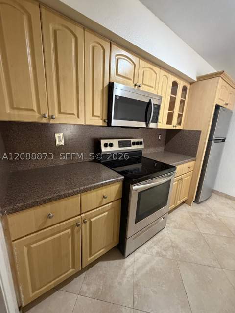 10115 NW 9th St Cir 6-106, Miami FL - photo 7 of 22