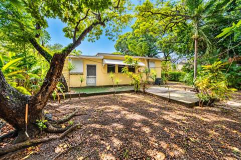 420 NW 42nd St, Miami FL - photo 6 of 19