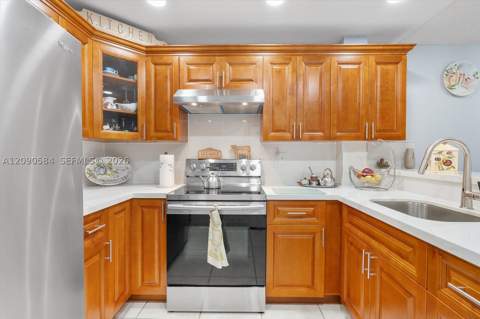 15420 SW 85th Ln 162, Miami FL - photo 7 of 22