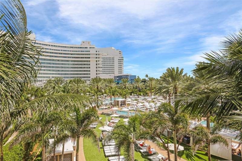 1 bedroom Condominium at 4391 Collins Ave 307, Fontainebleau III, Miami Beach — photo 4