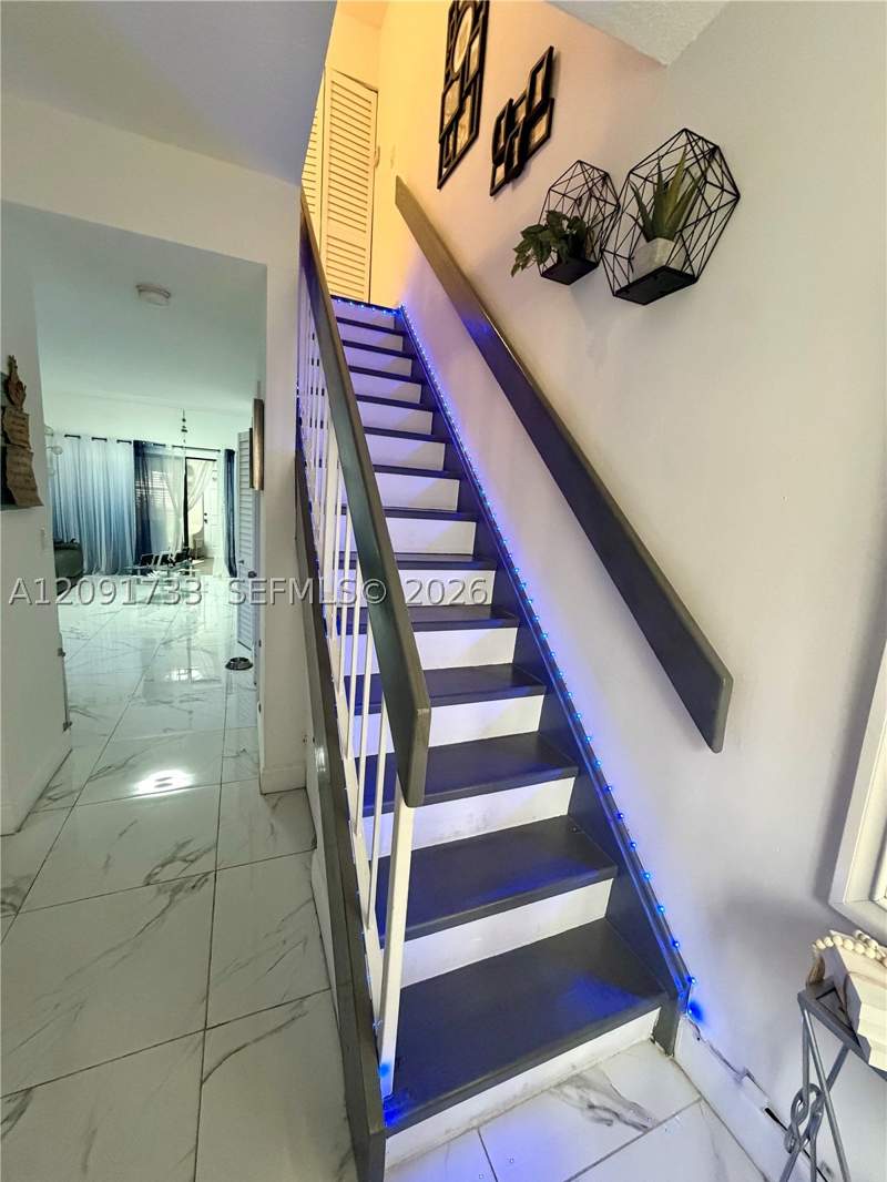 2 bedroom Condominium at 270 NW 71st Ave 4, Laguna Condo, Miami — photo 3