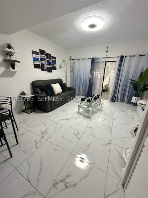 270 NW 71st Ave 4, Miami FL - photo 7 of 23
