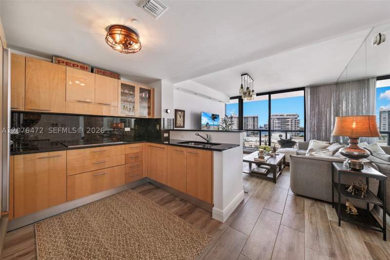 1 bedroom Condominium at 6799 Collins Ave 701, South Carillon Beach Cond, Miami Beach — photo 5