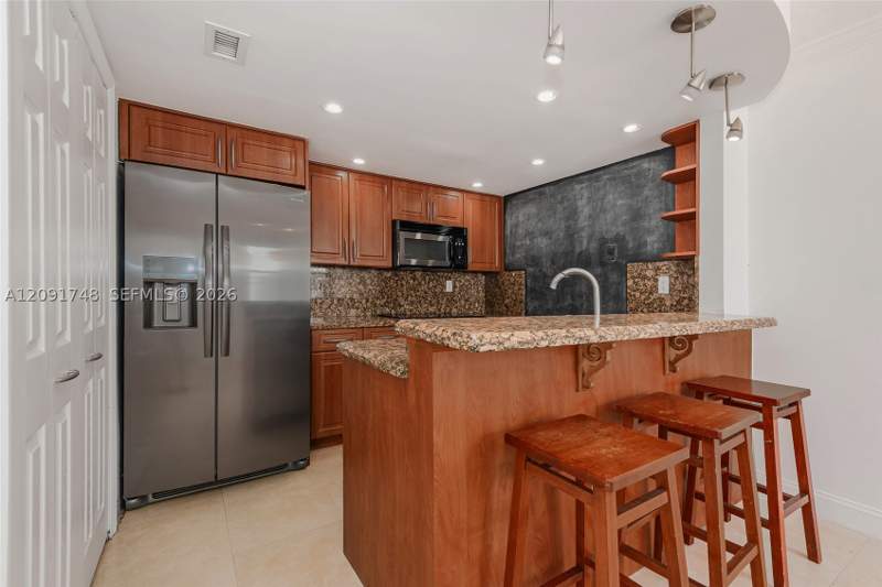 2 bedroom Townhouse at 4520 SW 68th Ct Cir 25-5, Gables Point Condo I, Miami — photo 4