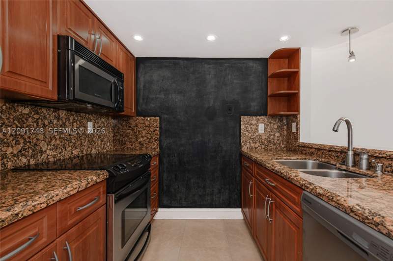 2 bedroom Townhouse at 4520 SW 68th Ct Cir 25-5, Gables Point Condo I, Miami — photo 5