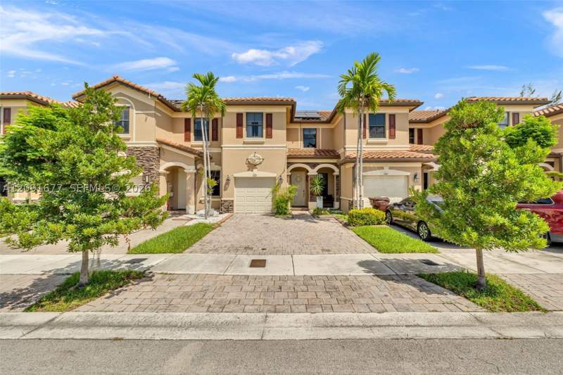 3 bedroom Townhouse at 3309 W 91st Ter, Bellagio, Hialeah — photo 4