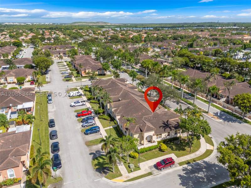 3 bedroom Townhouse at 11064 SW 237th Ln, Spicewood Sub, Homestead — photo 4