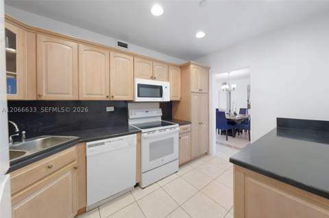 5601 Collins Ave Ph-14, Miami Beach FL - photo 14 of 27