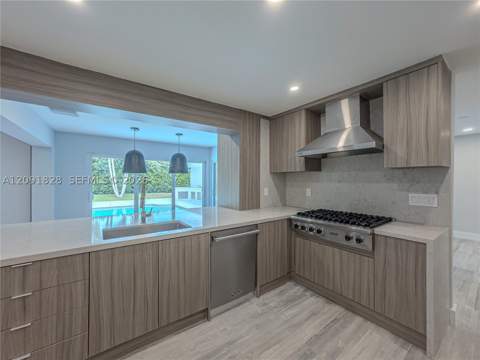 20405 NE 22nd Pl, Miami FL - photo 8 of 35