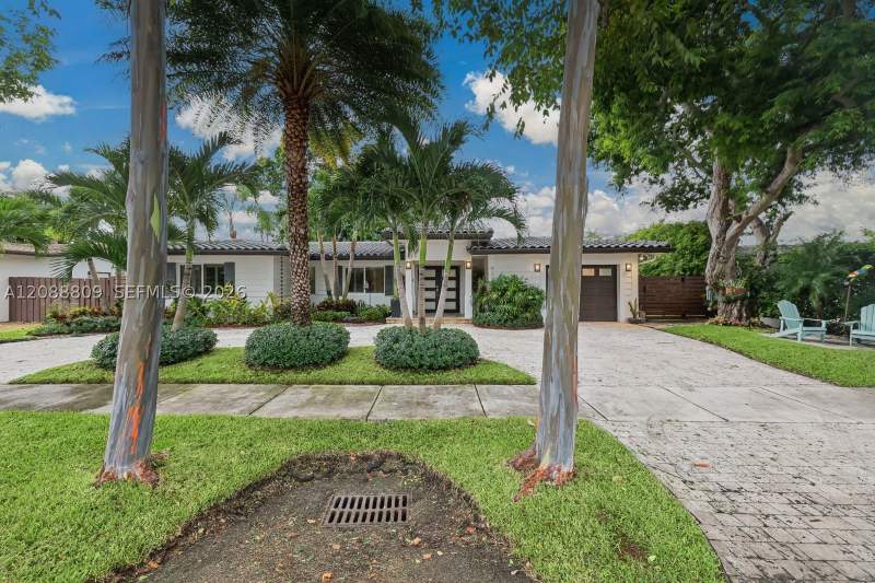 4 bedroom SingleFamilyResidence at 9320 SW 165th St, Villa Malaga, Palmetto Bay — photo 3