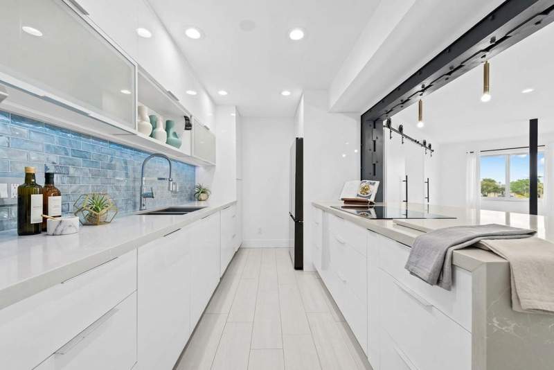 3 bedroom Condominium at 877 NE 195th Street 422, Azure Lake Condo, Miami — photo 2
