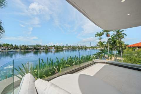 80 S Hibiscus Dr, Miami Beach FL - photo 11 of 68