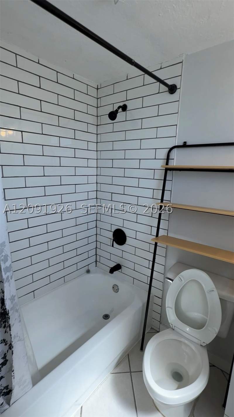 1 bedroom Condominium at 3051 SW 27th Ave 402, Grove Palms II Condo, Miami — photo 4