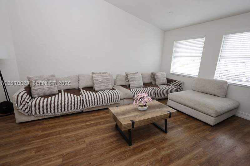 4 bedroom SingleFamilyResidence at 14871 SW 156th St, Kings Grant East, Miami — photo 3