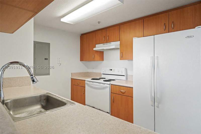 2 bedroom Condominium at 816 NW 11th St 906, Seybold Pointe Condo, Miami — photo 2