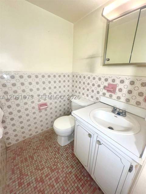 1658 Bay Rd 203, Miami Beach FL - photo 10 of 35