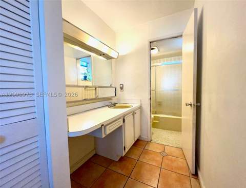 1658 Bay Rd 203, Miami Beach FL - photo 19 of 35
