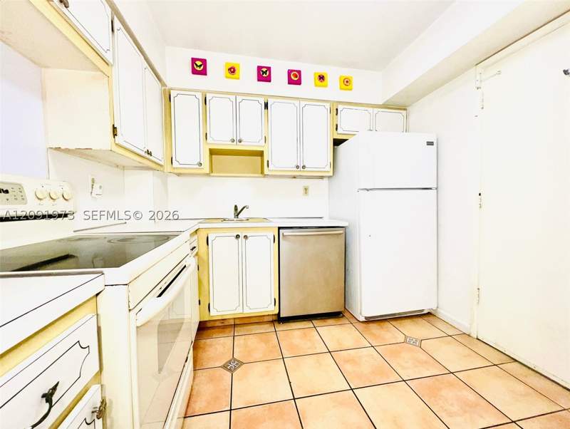 1 bedroom Condominium at 1658 Bay Rd 203, Lincoln Palace Condo, Miami Beach — photo 2