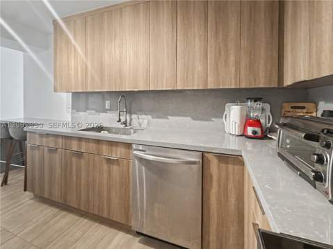 6801 Indian Creek Dr 609, Miami Beach FL - photo 14 of 24
