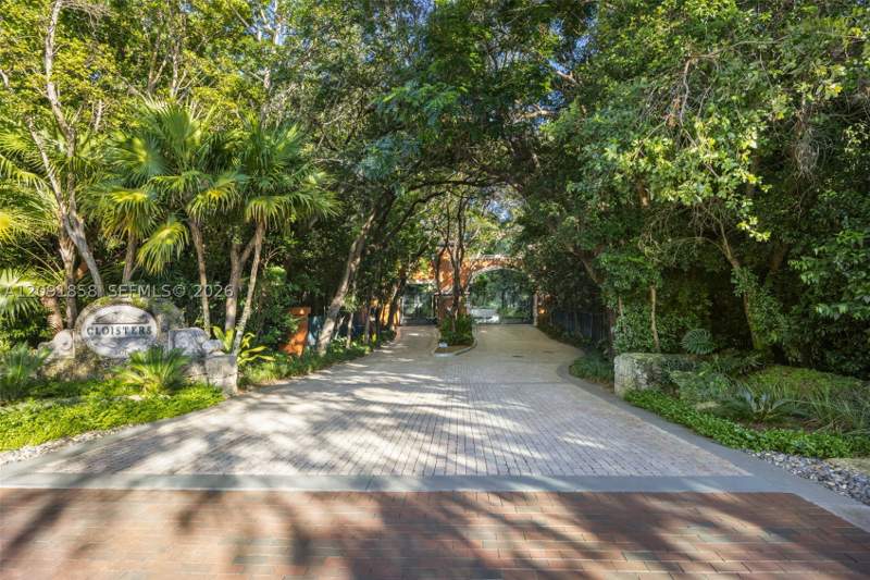 4 bedroom Townhouse at 3471 Main Hwy 1204, Cloisters On The Bay Cond, Coconut Grove — photo 2