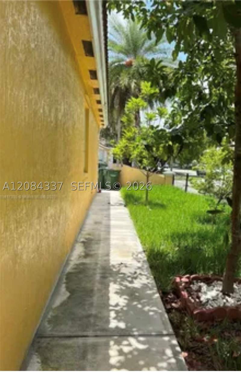 3 bedroom SingleFamilyResidence at 5 SW 15th Ave, Mowry Villas, Homestead — photo 4