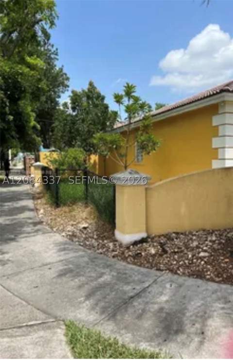 5 SW 15th Ave, Homestead FL - photo 6 of 11