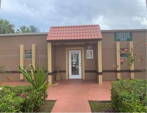 5221 Geneva Way 304, Doral FL - photo 7 of 15
