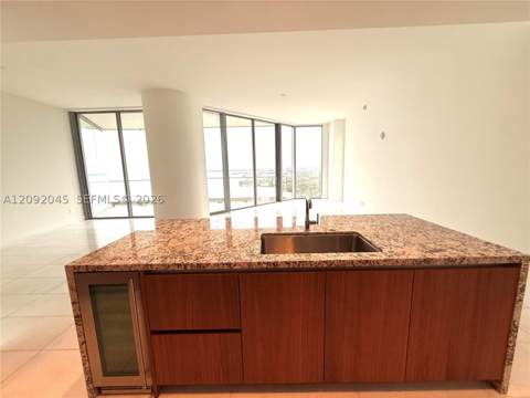 175 SE 25Th Rd 2803, Miami FL - photo 21 of 36